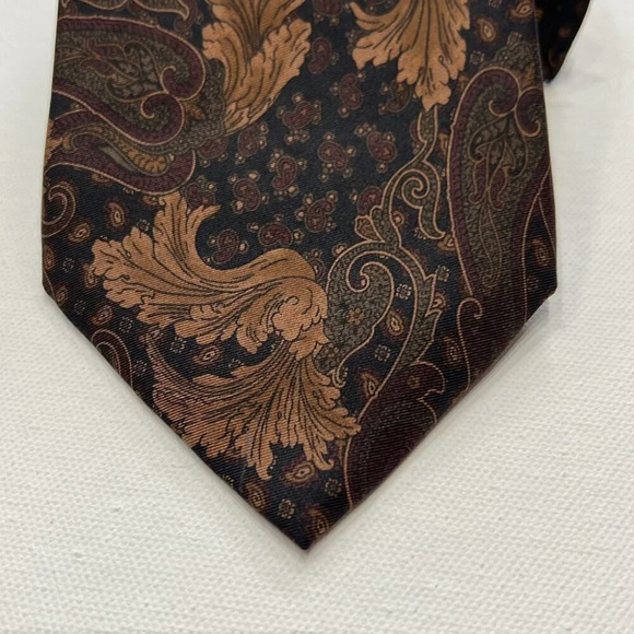 Vintage Woodward Men's Brown Floral All Silk Tie Made in U.S.A. - Picture 6 of 8